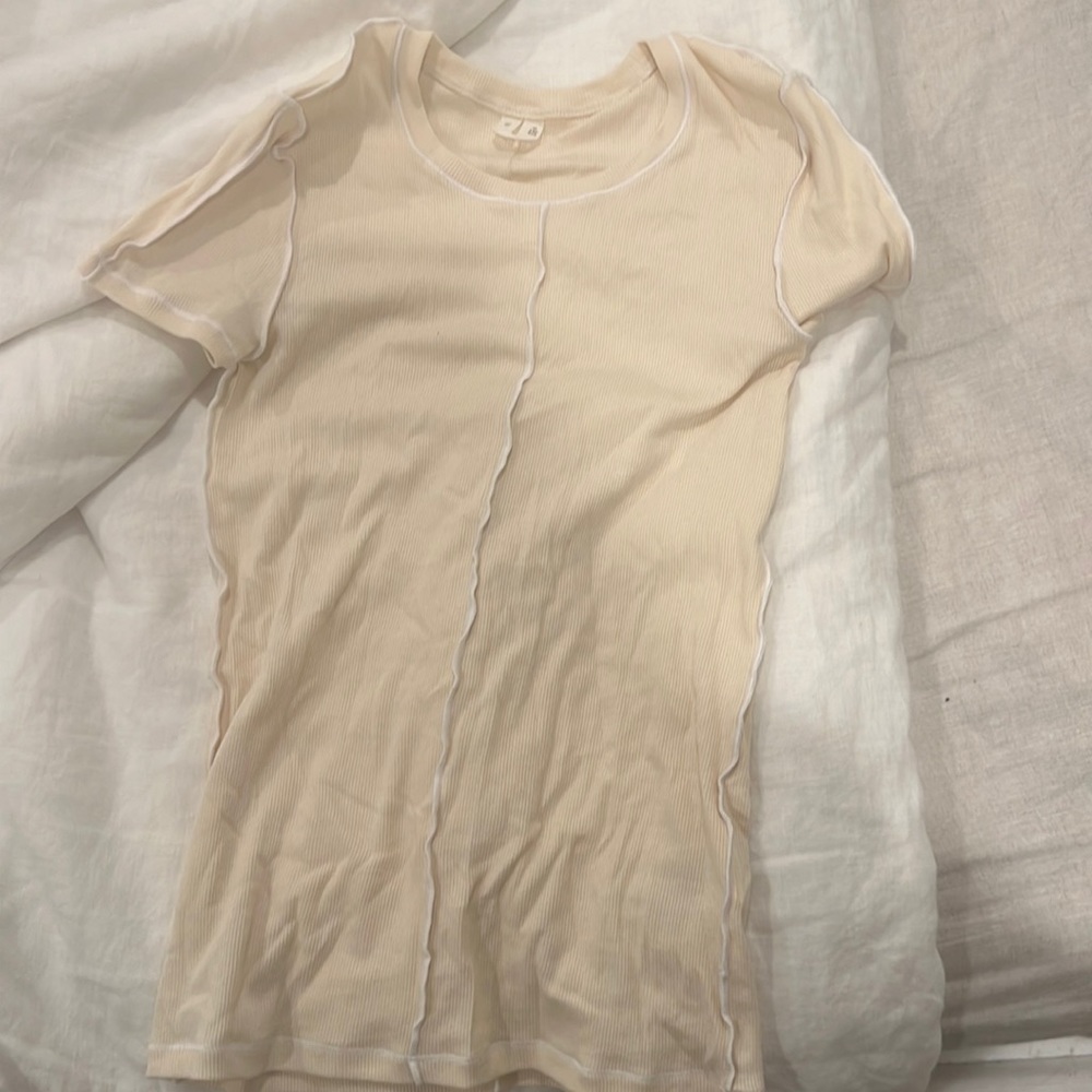 Arket ribbed cream tee with white seams XS